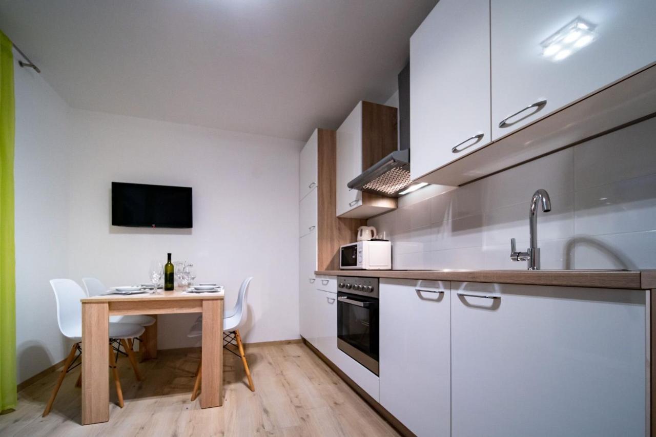 Apartments Arbis Lopar Exterior photo